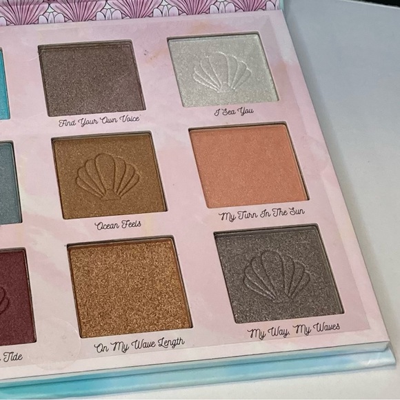 Disney The Little Mermaid Eyeshadow Palette - Picture 7 of 12